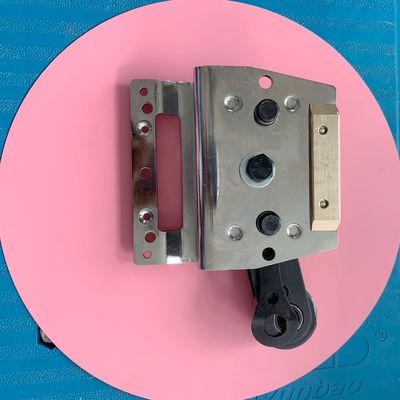 Monforts Finishing Machine Spares Stenter Chain Link With Nickel Plating Pin Holder Black Color